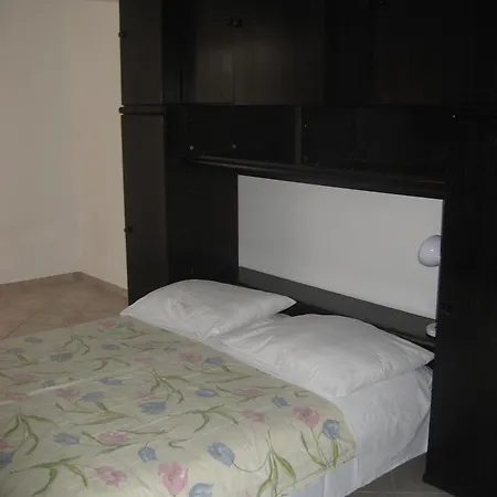 Selez Apartment Mandre
