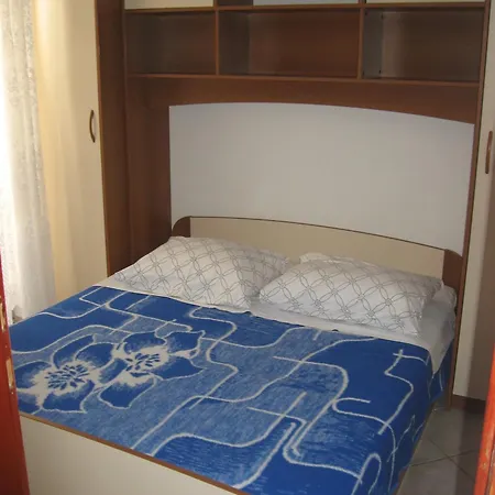 Selez Apartment Mandre